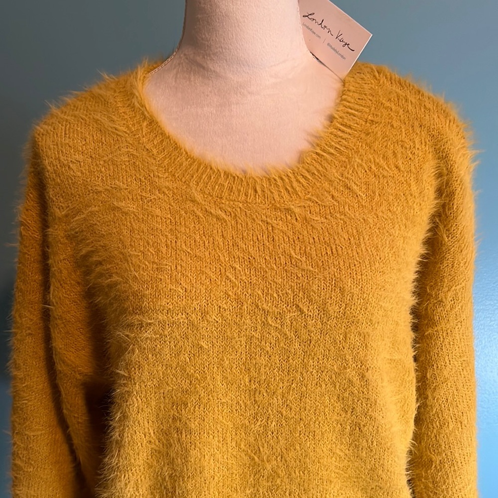 London Kaye gold soft & fuzzy sweater. Puffy sleeves. Generous Small